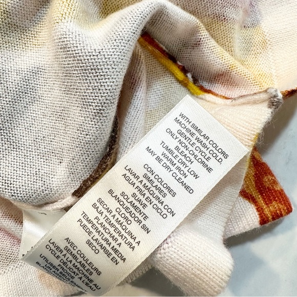 Chico’s V-Neck Sweater Touch of Cashmere Red Cream Multicolor, Size 3 (US 16/XL) - Picture 12 of 14